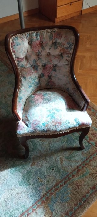 Sillón infantil clásico floral