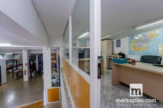 Local comercial en venta en Torrent Ballester en Viladecans