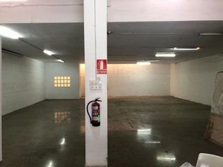 Local comercial en venta en Torrent Ballester en Viladecans