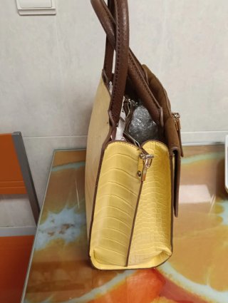 Bolso de vestir marrón y amarillo