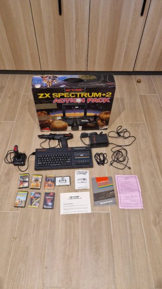 ZX Spectrum+2 128k Action Pack + juegos