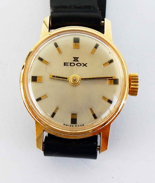 1511-Reloj FORSAM -Swiss-señora-vintage-cuerda-NOS