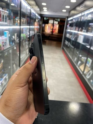 iPhone 16 Pro 128GB Negro Titanio