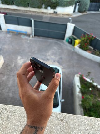 iPhone 14 Pro space grey