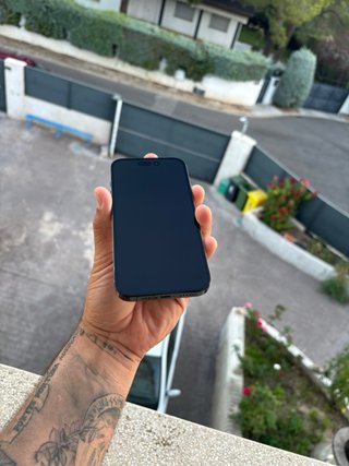 iPhone 14 Pro space grey