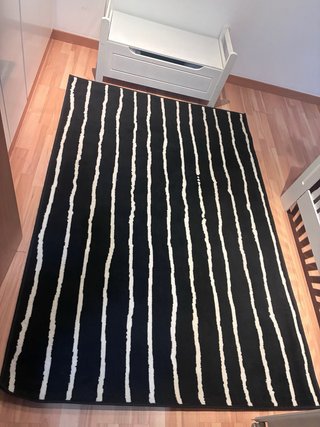 Alfombra Ikea Gorlose Rayas Negras y Blancas