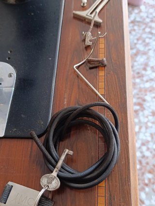 Máquina de coser Alfa antigua