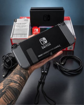 IMPOLUTA Nintendo Switch + Accesorios