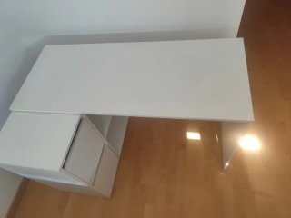 Escritorio Blanco con Estantería