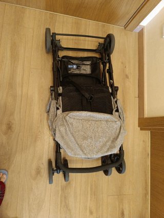 Silla de paseo Kinderkraft ligera