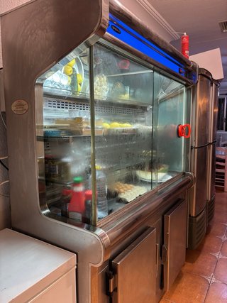 Nevera expositora restaurante