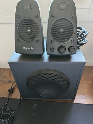 Logitech Z625 Altavoces 2.1 THX Negro