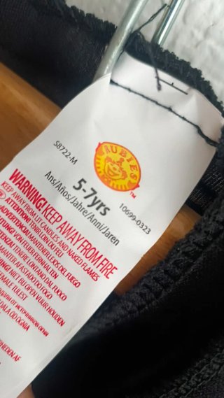 Disfraz de Esqueleto + guantes + cubrecara