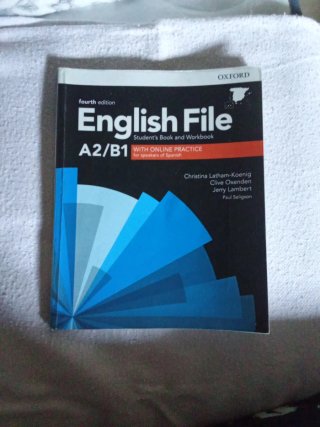 English File A2/B1 Pre-intermediate With Online...