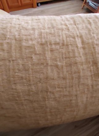 Sofá de dos plazas beige