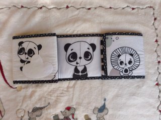 Libro Doble Cara Tiny Love Blanco y Negro