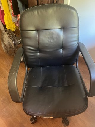 Sillón de oficina con ruedas
