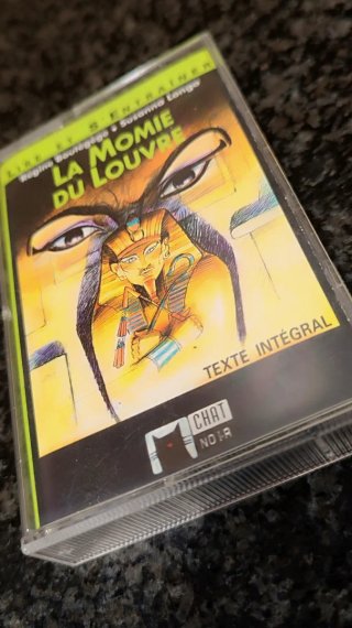 LA MOMIE DU LOUVRE - LIBRO Y CASSETTE