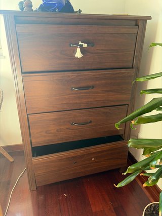 Cómoda de madera