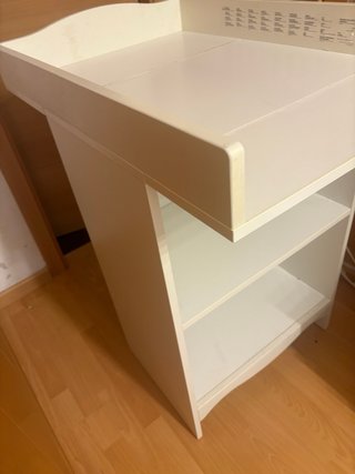 Cambiador de Bebé Blanco y cuna con colchon inclui