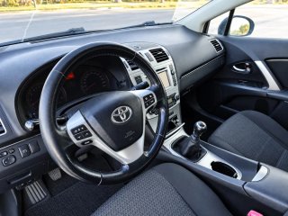 Toyota Avensis 2013