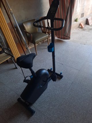 Bicicleta Estática Negra