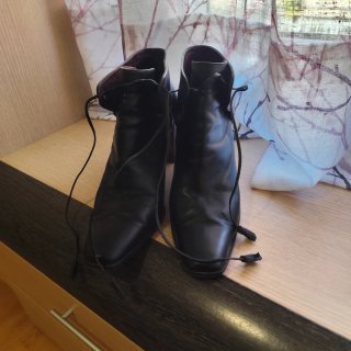 Botines de Piel Negros Talla 40 en muy buen estado