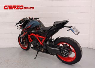 KTM 1290 Super Duke R