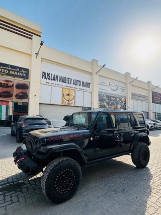 Jeep Wrangler Unlimited Sahara 2022 · Look Rubicon