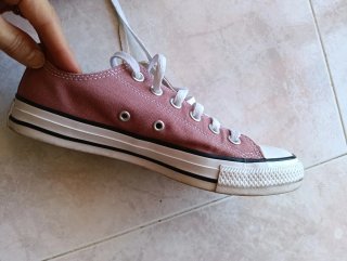 Zapatillas Converse Rosa Palo en buen estado.