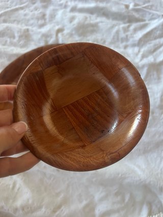Bandeja y cuencos de madera