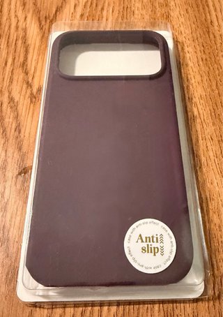 Funda iPhone 18 Pro Max Burdeos