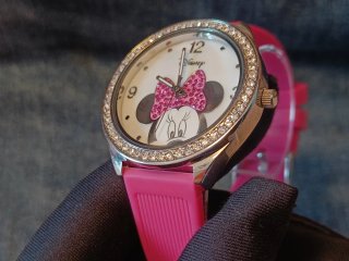 Orologio rosa Disney Minnie con strass