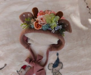 Gorro reno lana recién nacido flores