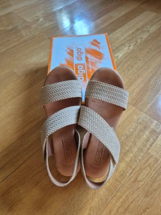 Sandalias Digo Digo Beige