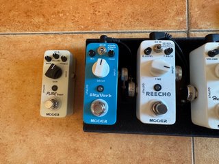 Pedalera Mooer con 7 Pedales