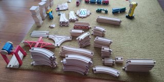 Tren de madera y accesorios