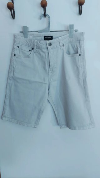2 Shorts Jack&Jones Talla M Beige y azul 30€ los 2