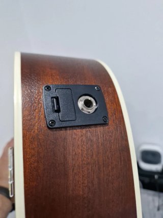 Ukelele Tenor Eléctrico Kala