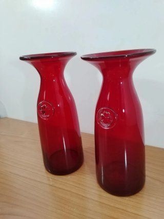 Par de Decantadores de Vino en Cristal Rojo con