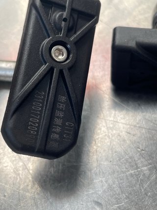 2 Válvulas con Sensor de Presión Zontes 305E