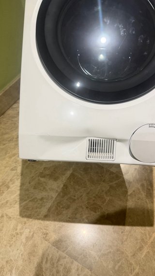 Lavadora/Secadora AEG LWR981601C con golpe inferio