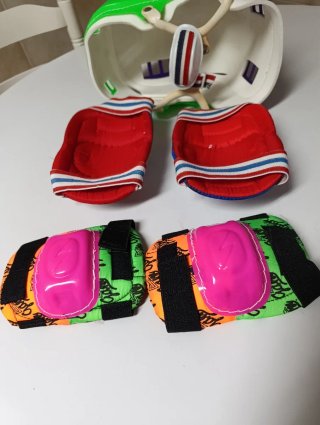 Set de Casco y Protecciones Infantil