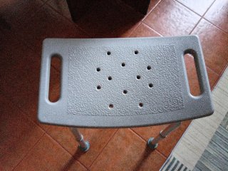 SILLA DUCHA PARA PERSONAS MAYORES