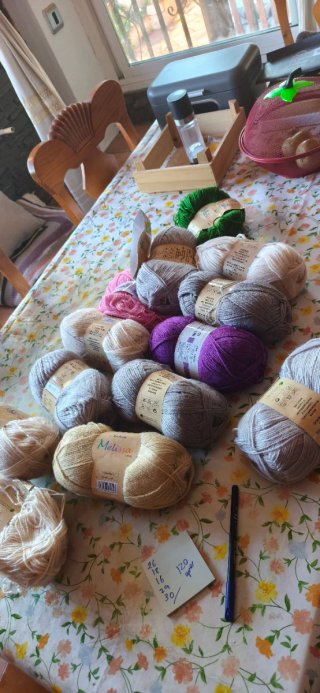 Pack Ovillos Lana Varios Colores Dispongo de 147
