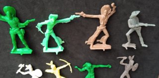 Lote 8 Figuras Emirober-Lafredo