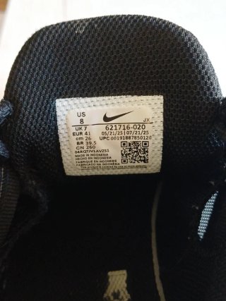 Zapatillas Nike Training Negras y Doradas T41