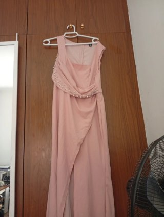 Vestido de dama de honor rosa sin estrenar