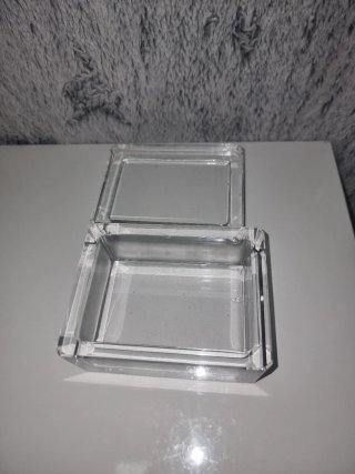 Joyero de Cristal Minimalista con Tapa