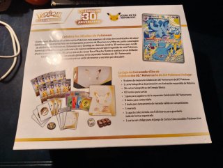 Caja de Entrenador Élite Pokémon 30 Aniversario